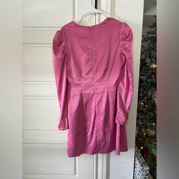 $249 WAYF Womens Pink Surplice V-Neck Puff-Sleeve Faux-Wrap Sheath Mini Dress M - Picture 6 of 10